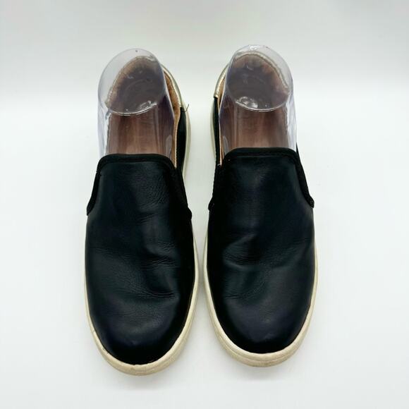 UGG Cas Black Leather Slip On Sneakers Gold Padded Heel Size 7.5 Boho Minimalist - Picture 5 of 11